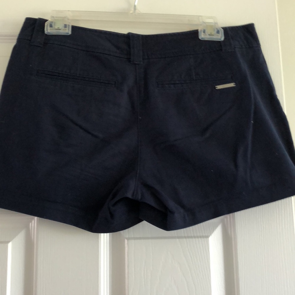 Shorts - Picture 3 of 4